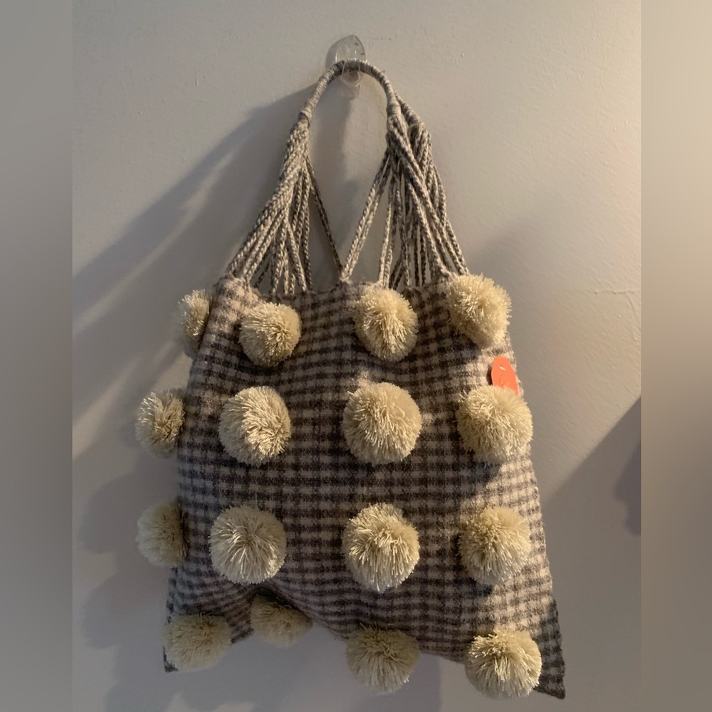 Traditional artesanal shoulder bag